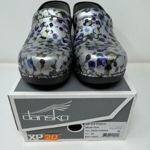 Dansko XP 2.0 Patent Clogs Multi Dot • Size 39 (8.5–9)